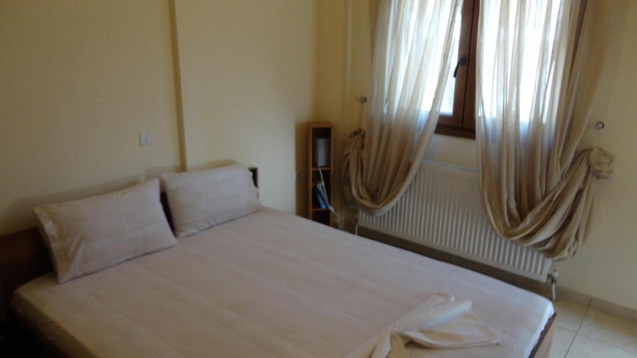 Επινειο/Epinio Appartement Nikiti  Buitenkant foto