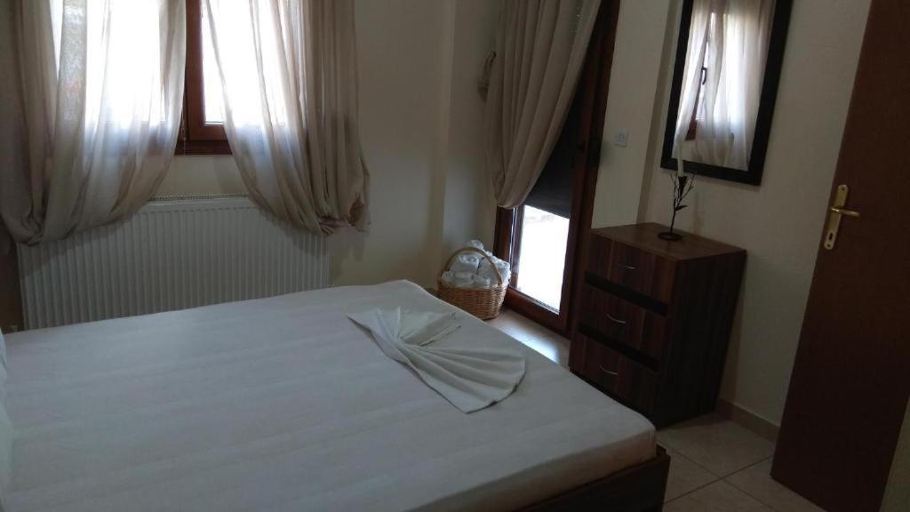 Επινειο/Epinio Appartement Nikiti  Buitenkant foto