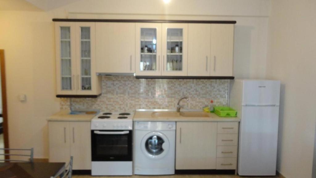 Επινειο/Epinio Appartement Nikiti  Buitenkant foto