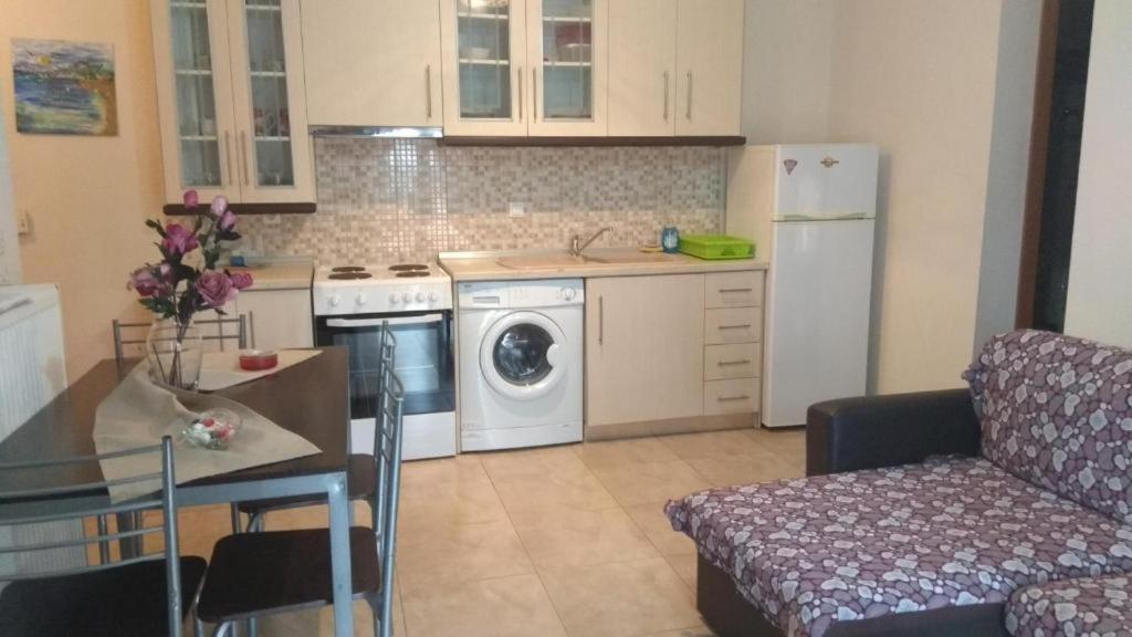 Επινειο/Epinio Appartement Nikiti  Buitenkant foto