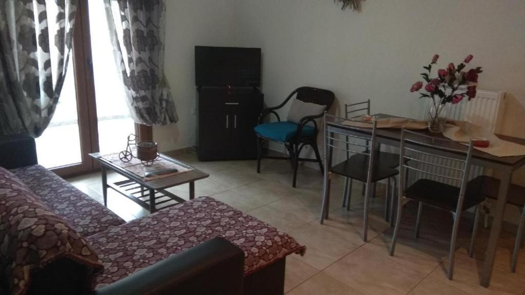 Επινειο/Epinio Appartement Nikiti  Buitenkant foto